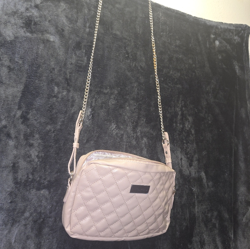 🌺 NWOT Bella Russo Tan Quilted Purse